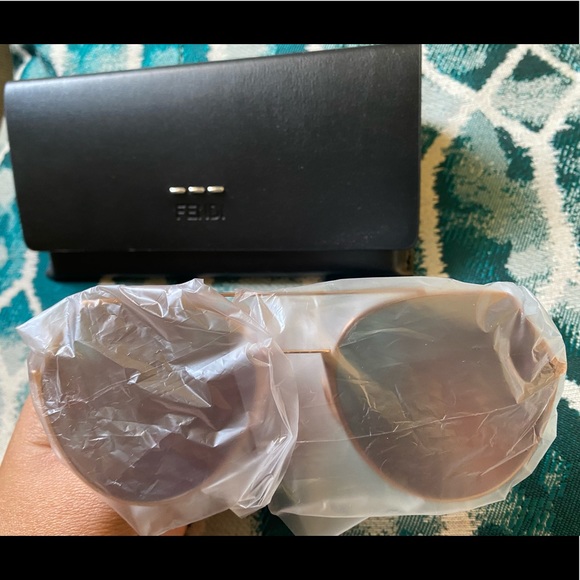 Brand new, never worn, fendi sunglasses. main image 5